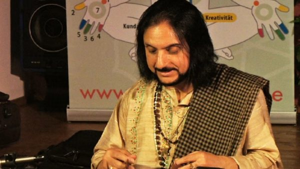 વારસામાં મળી હતી સંતૂર વિદ્યા