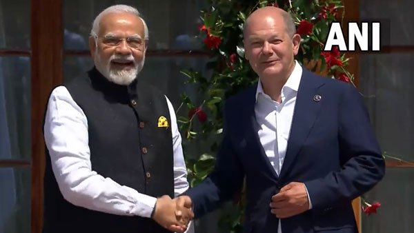 પીએમ મોદીનું સ્વાગત