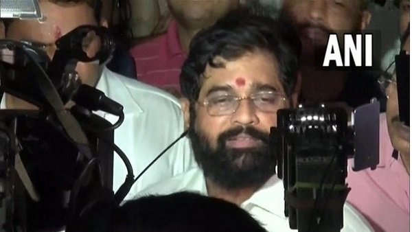 શિંદેને 50 ધારાસભ્યોનું સમર્થન