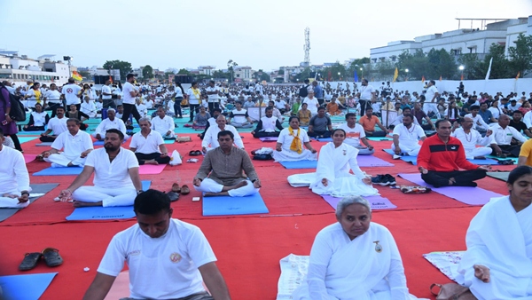 21 મી જૂન ઉત્તર ગોળર્ધનો સૌથી લાંબો દિવસ છે