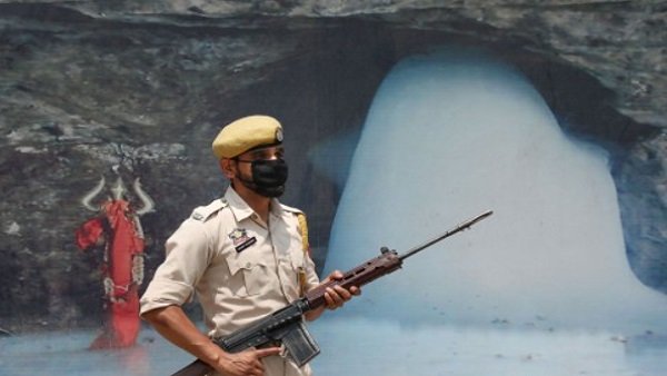 સવારથી યાત્રા પર અસ્થાયી રોક