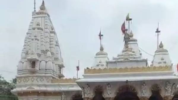 મંદિરનો શિલાન્યાસ 11 મે 2005ના રોજ કરવામાં આવ્યુ હતુ