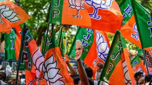 અન્ય બે મિલકતો માટે પણ નોટિસ પાઠવી