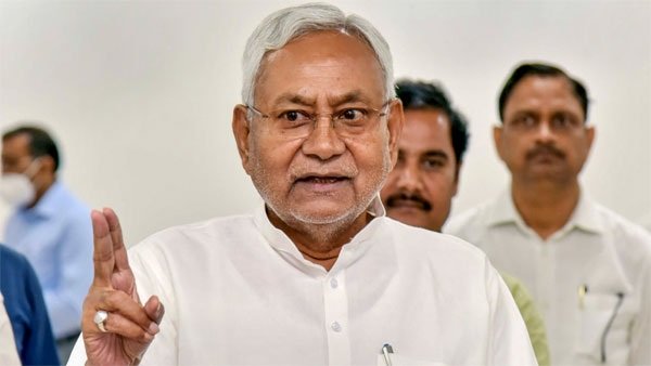 'નીતિશ કુમારે મને ઘરે બોલાવ્યો હતો'