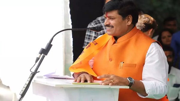 ગડકરીએ આપ્યા 2300 કરોડ ફંડ...