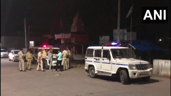 પોલીસ છાવણીમાં ફેરવાયું ગામ