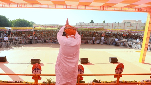 નેહરુ થી સોનિયા ગાંધી સુધી એક પરિવારે સરદાર પટેલનું સન્માન ન થાય તે પ્રકારે કામ કર્યું છે