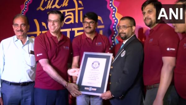 ગ્રાહકોએ પણ લીધો ભાગ