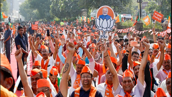 કામ અને ગુજરાત વિશે વાત કરે છે વડાપ્રધાન મોદી
