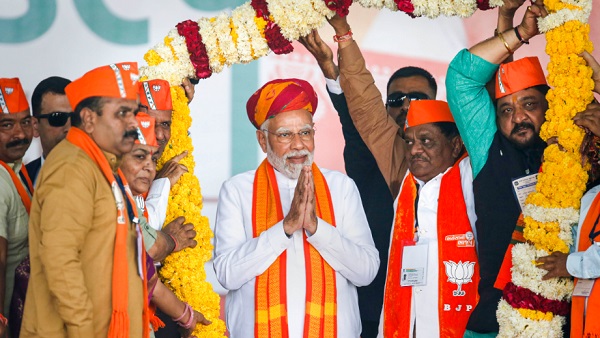લોકો સાથે વડાપ્રધાન મોદીનું જોડાણ
