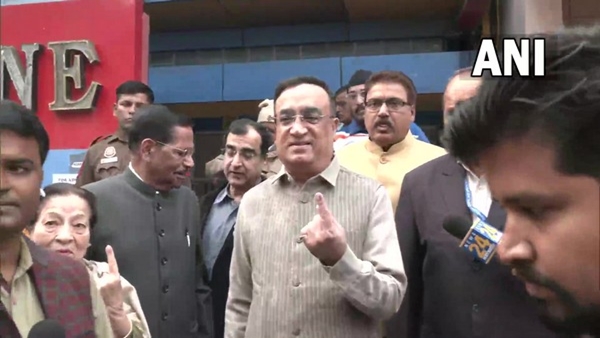 કોંગ્રેસના નેતા અજય માકેને કર્યું મતદાન