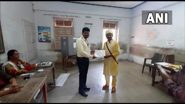 પ્રફુલ્લના લગ્ન મહારાષ્ટ્રમાં થવાના છે